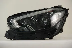 Mercedes-Benz 213 2139067008 Headlight Assembly 213 (2139067008)